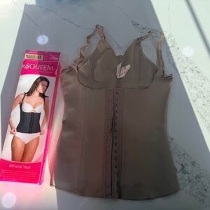 New Medium Squeem Miracle Vest, Beige, Waist Trainer Shapewear